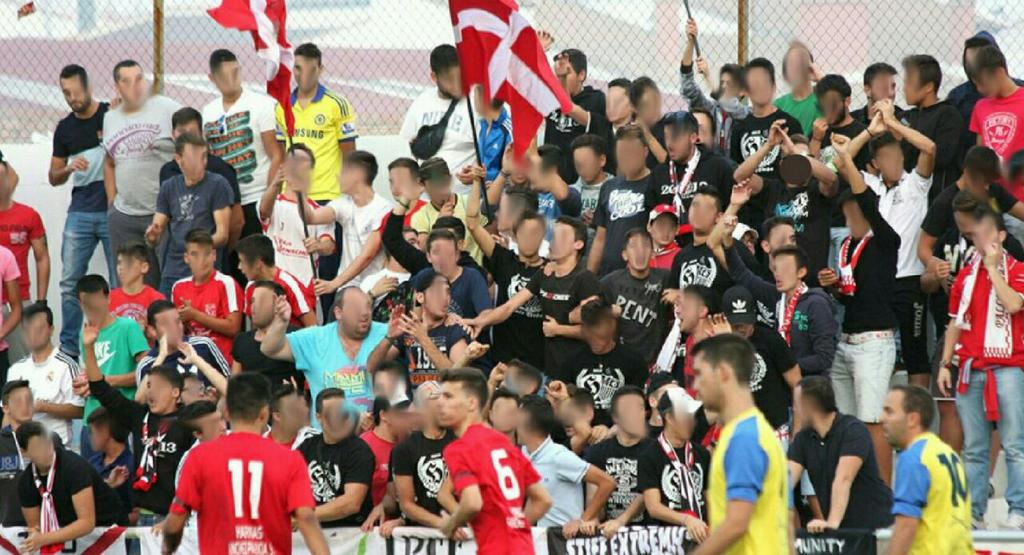 Ultramaniatics's tweet photo. Desplazamiento del grupo Frente Tieso a Bollullos Cdo, partido Bollullos CF vs La Palma CF 'B' 
02/11 http://t.co/BlM4PWSUun