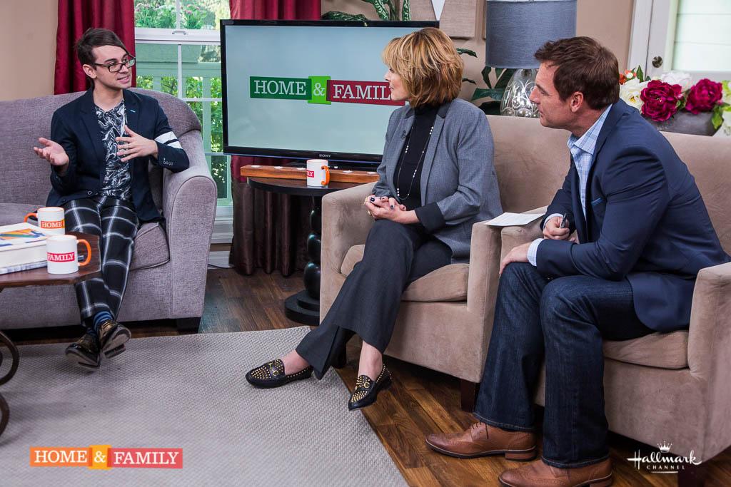 HomeandFamilyTV's tweet image. TMRW @ProjectRunway winner @CSiriano dishes on being a judge for #PRThreads! Tune in 10/9c