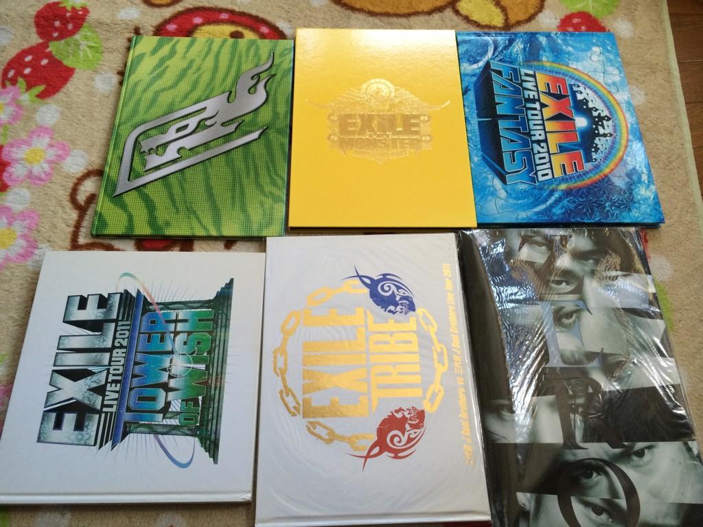 exfam20010927's tweet photo. EXILE TRIBEグッズ譲ります！
基本定価、定価以下からです。
ガチャはほぼオールメンバーあります！
2個500円。物によりそれ以上のものあります。RTしてからリプお願いします( ;o; )
#三代目 #EXILE #グッズ http://t.co/bWpvtzSdXv