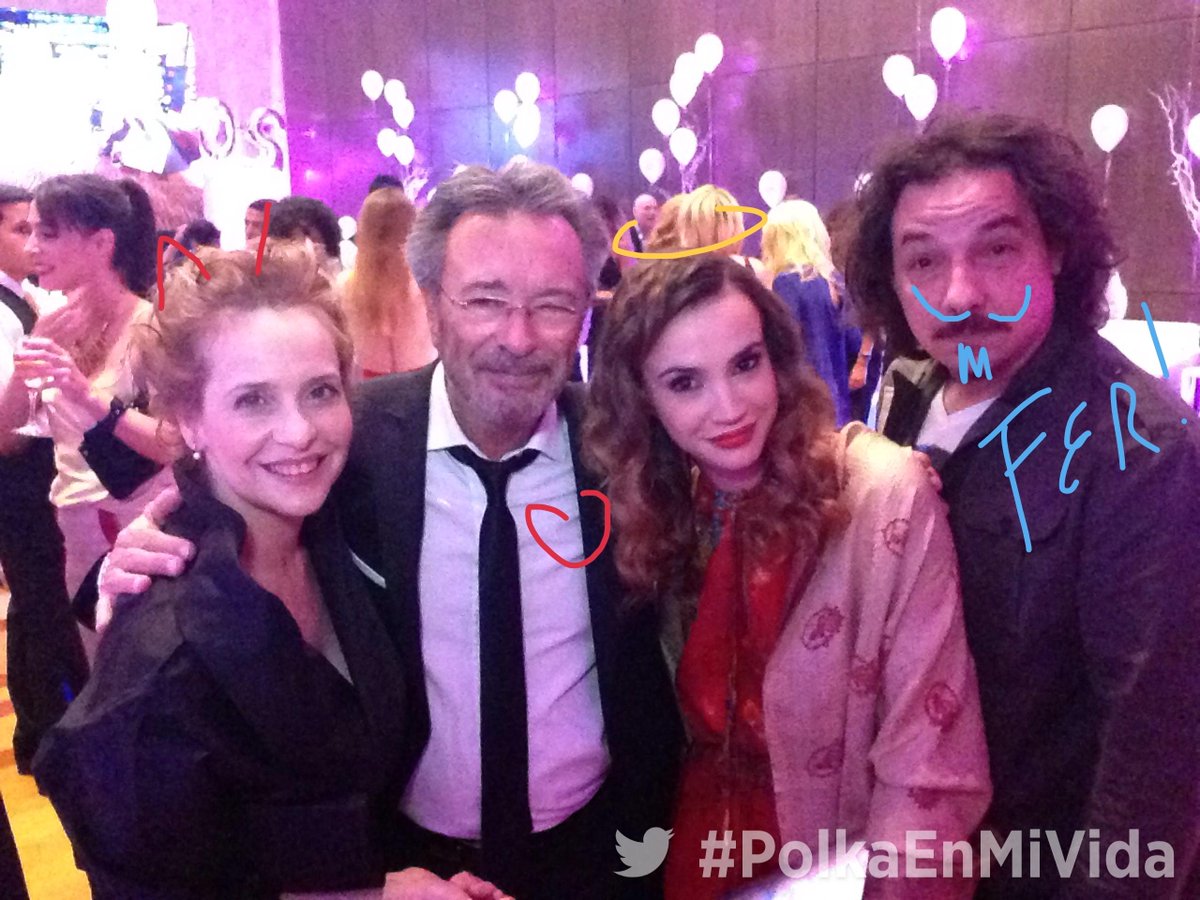 FiestaPolka's tweet photo. Festejando los 20 años de Pol-ka. #PolkaEnMiVida #TwitterMirror @latoscano1ra, @FernanMirasok http://t.co/Kis9T2lrDV