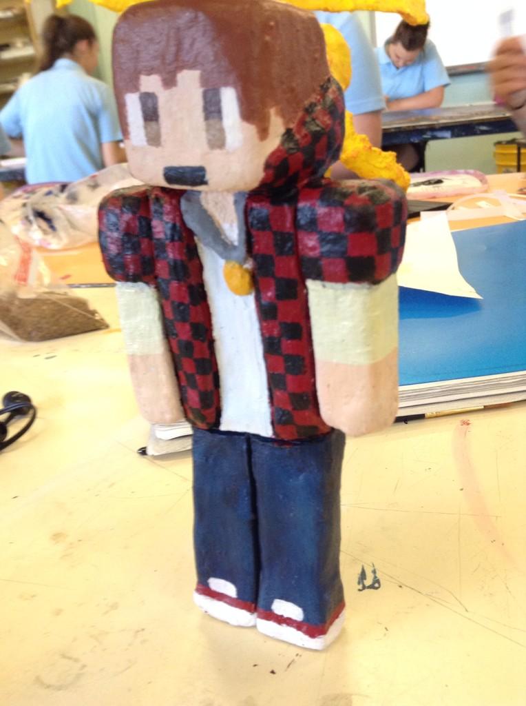 BrielyK's tweet photo. Sculpture I made in art :) @Bajan_Canadian http://t.co/oFmHCT1XLf