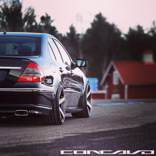 ConcavoWheels's tweet photo. ๐ณ #Concavo #ConcavoWheels #Mercedes #AMG #Slammed #LarsKDesign #TeamConcavo #DifferentbyDesign #ItsALifestyle http://t.co/0cSrbe1Np2