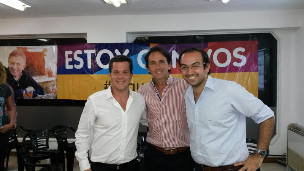 GloSuaiter's tweet photo. Muchas gracias @franquintana y @aforchieri x visitarnos en nuestra casa! La d @sebasneuspiller #PROPilar la de todos! http://t.co/YnsQnSqmeW
