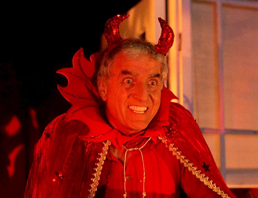 Happy Birthday, Garry Marshall! (November 13, 1934)
Pictured here as the Devil/Master in Hocus Pocus (1993). 