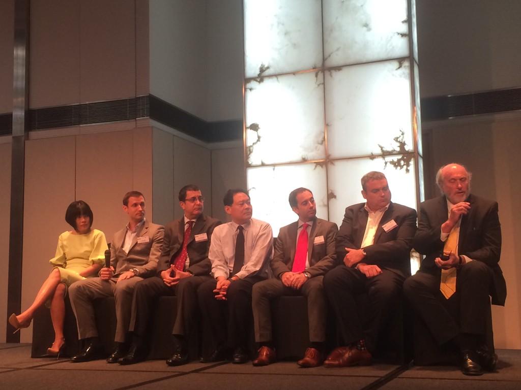 naveenhegde1's tweet image. #IDCs smart analysts taking Qs from audience #IDCAPPredictions @Craig_IDC @DZ_Jimenez @drchrisholmes