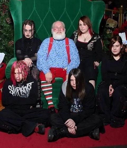 FamilyAwkward tweet picture