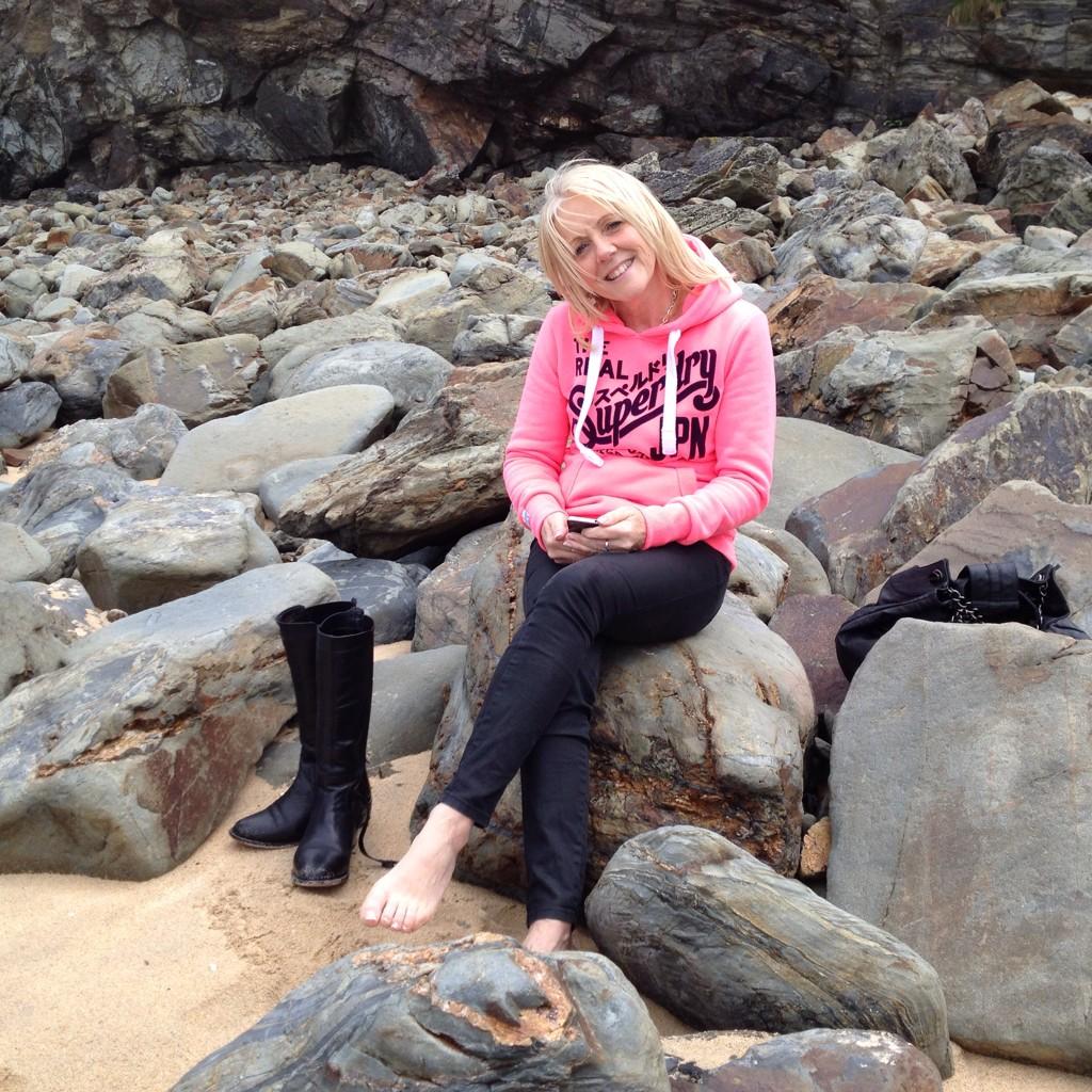 amyjaydesign's tweet image. Wishing my lovely Mum a happy 50th birthday today! Looking forward to a Champagne-filled weekend! 🎉