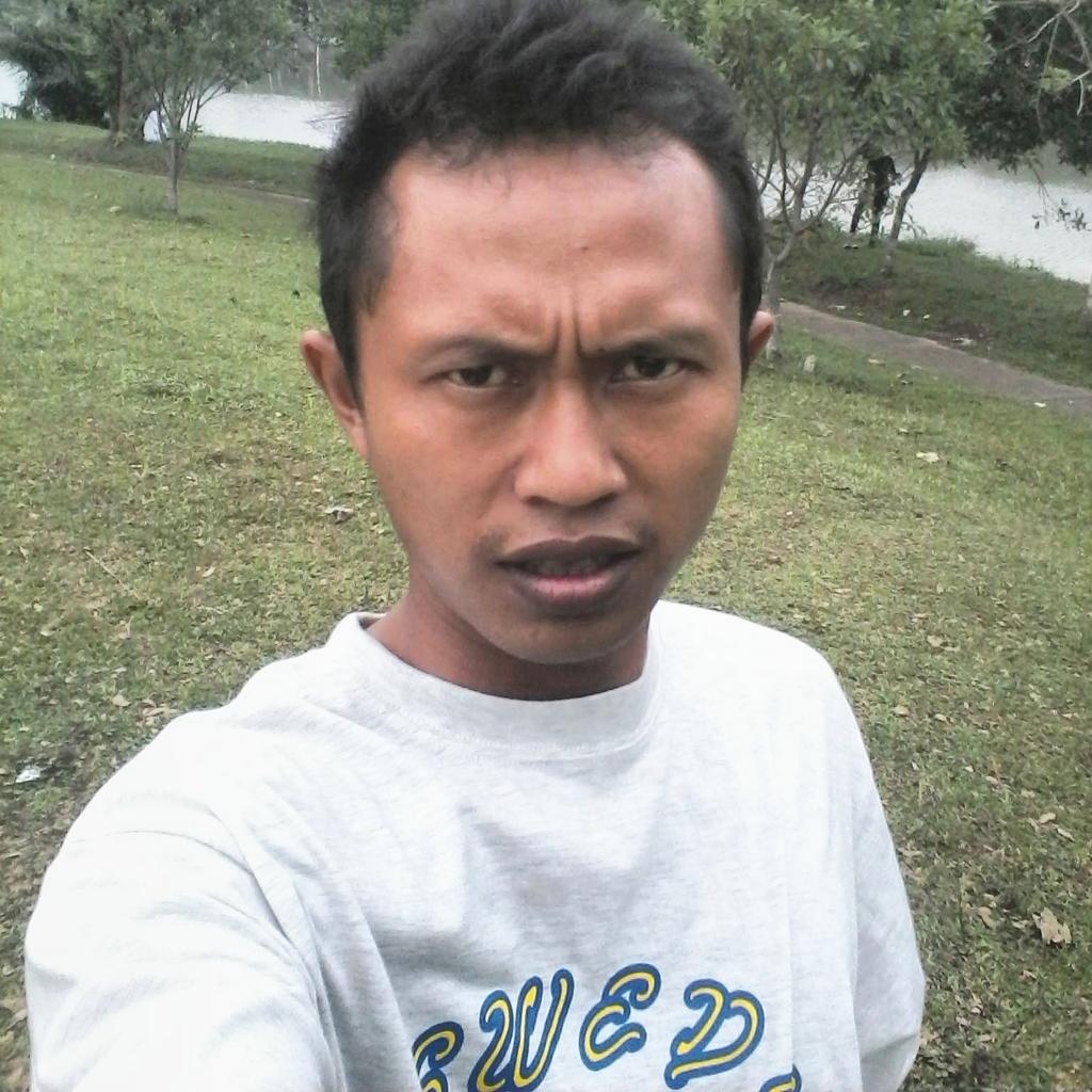 alyandryan's tweet photo. Gw...... http://t.co/fimim0JoCU