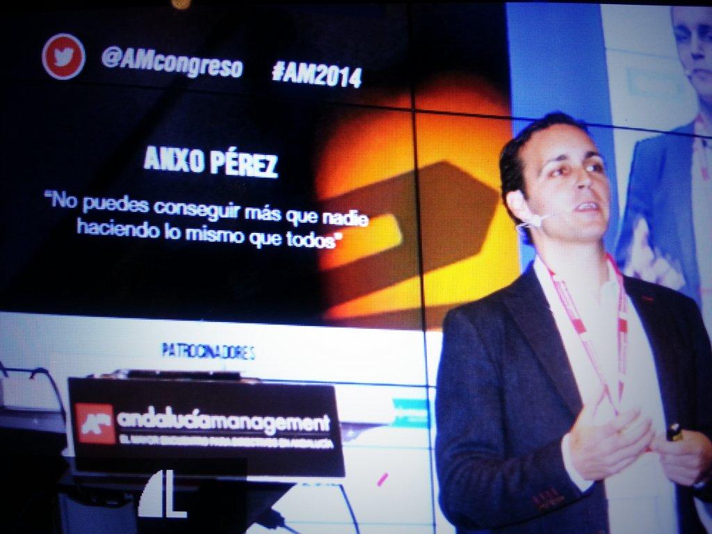anxo's tweet photo. RT @PuntoPress: Lleno total en @mmanagent y muy sorprendido con @anxo8BELTS #AM2014 #Malaga http://t.co/0UaH4D2vYw