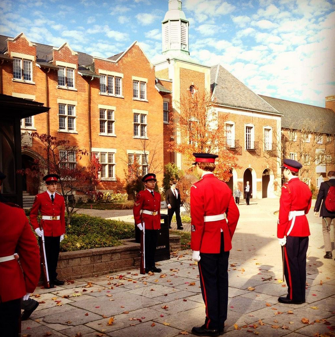 WorldStudentMag's tweet photo. From the UK to Tokyo #students worldwide commemorate #100years on #RemembranceDay #WorldStudent http://t.co/SPWl92jFI9