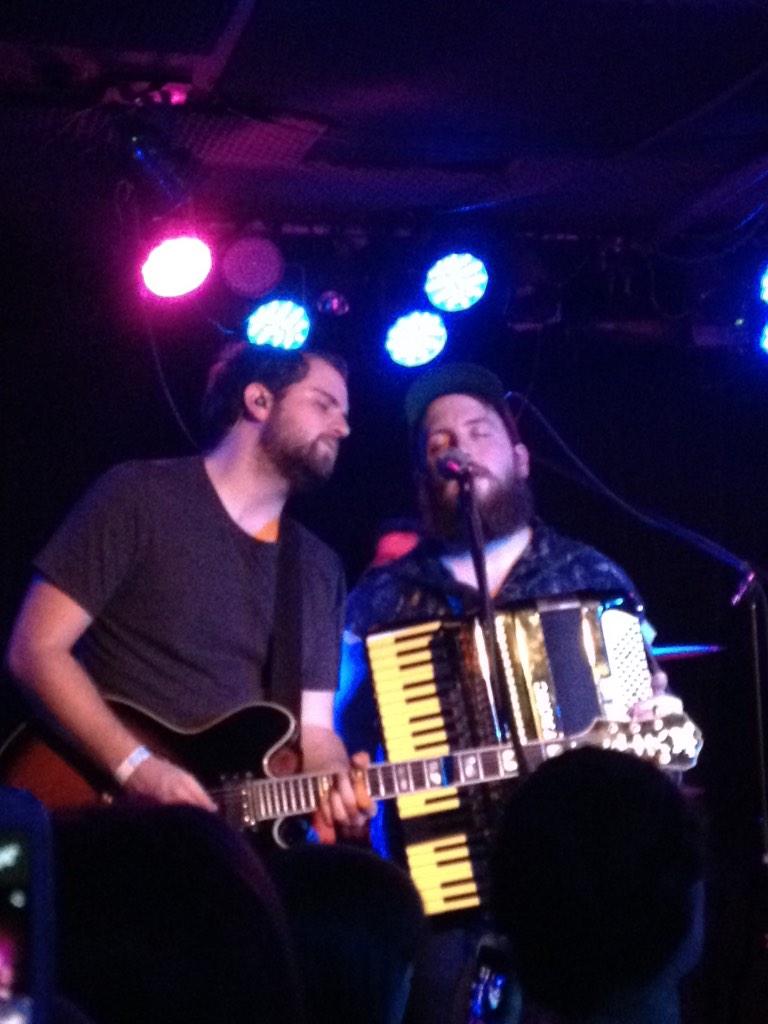 RobinsSpotLight's tweet photo. Why take #yoga when you can get breathing lessons from @joshheinlein & @theohhellos #screamSING #music http://t.co/UzDFBG9Lc0