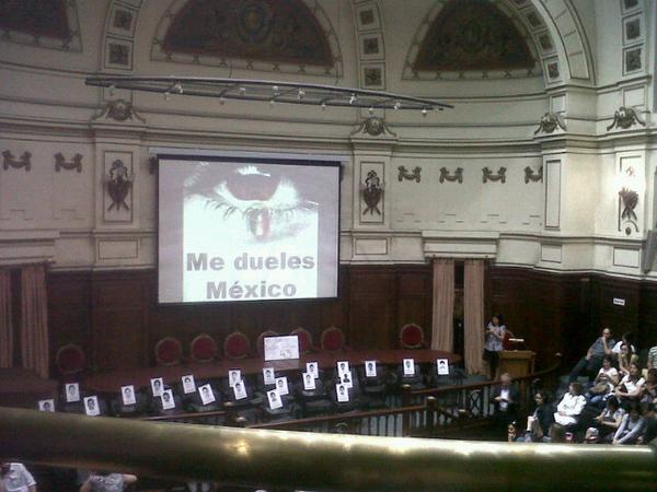 ARQ_Julio_Cesar's tweet photo. ❗Así lucio el Congreso de Uruguay Hoy❗
@MarcelaHerreraR @3_0Cesar @CCCCecilia @YoSoy132SC 
Via @UyNoSeDetiene http://t.co/IVMphNUXiJ