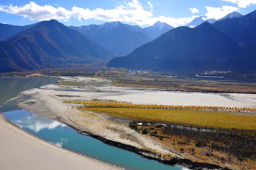 tibetol's tweet photo. Nyangchu River in pictures http://t.co/1KjuZ0SpQU http://t.co/lMjkQwJ2df