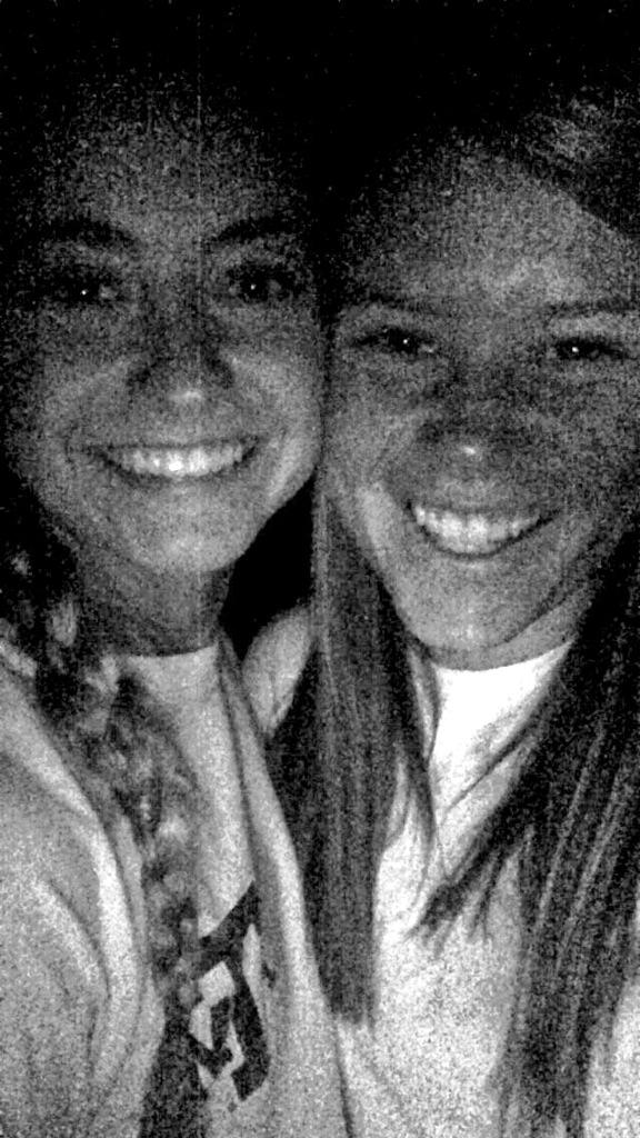 ericarussell03's tweet image. Happy Birthday @courtmeier 😘 I hope your day is awesome like youuu😊 #iloveyouu #myjenny 😁