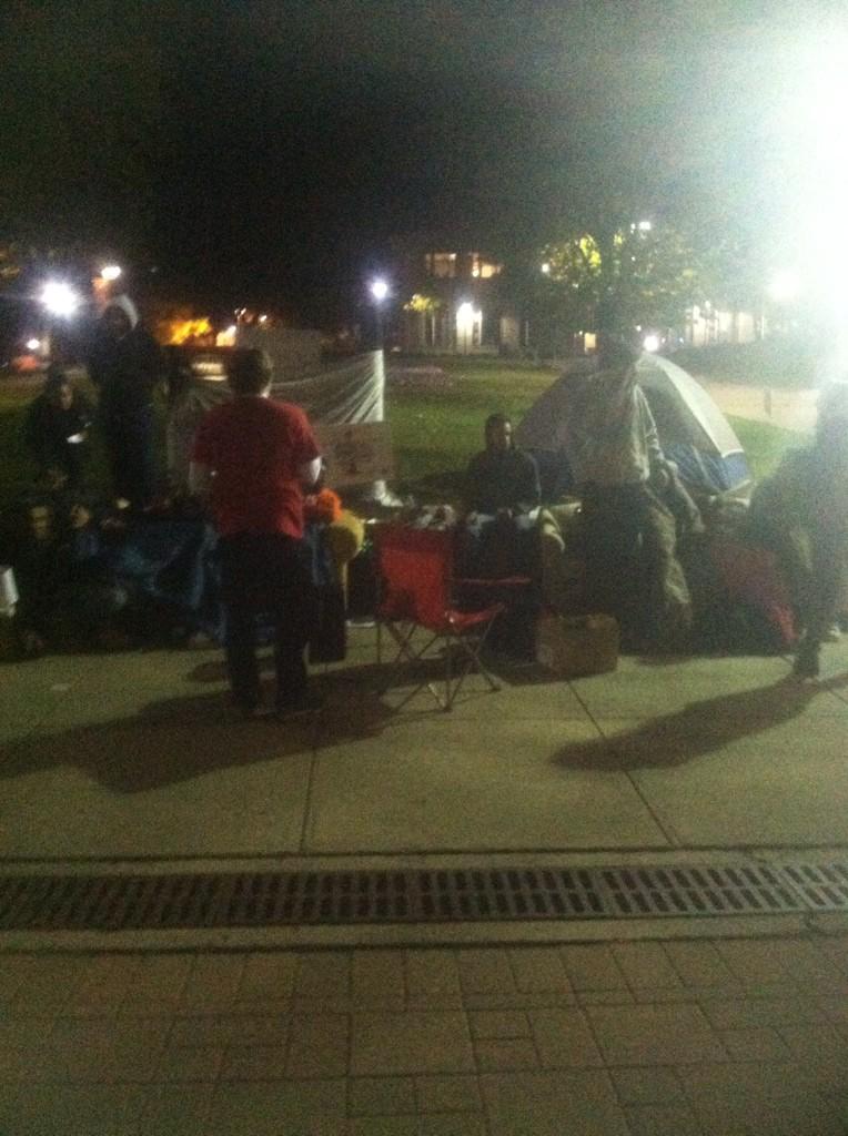 PKT_WPUNJ's tweet photo. 1am and still going #couchathon #11morehours http://t.co/3VRLKrV9jf