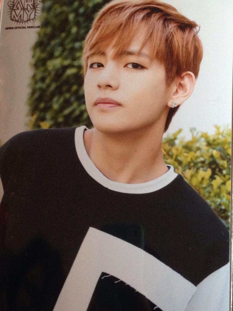 BTS_present tweet picture
