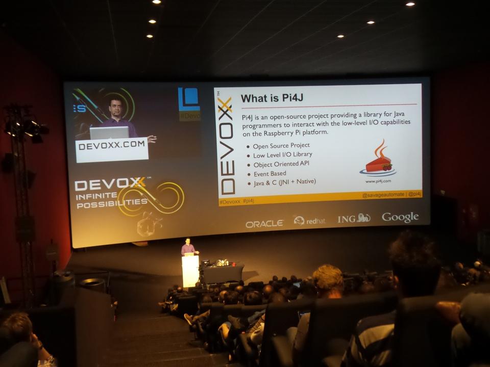 savageautomate's tweet image. Thanks to all that attended yesterday&apos;s #Devoxx &quot;Let&apos;s Get Physical&quot; talk on #Raspberry_Pi &amp;amp; #Pi4J #java #iot #raspi