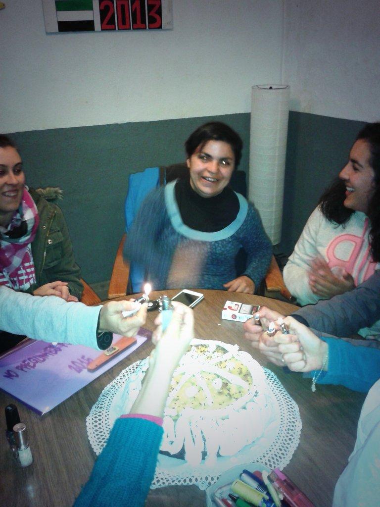 NPXEQNE's tweet photo. Ayer estrenamos la temporada de cumples!! Felicidades @CastaVicky ... q buen ratito, una cerve??? http://t.co/Rg40XgghN1