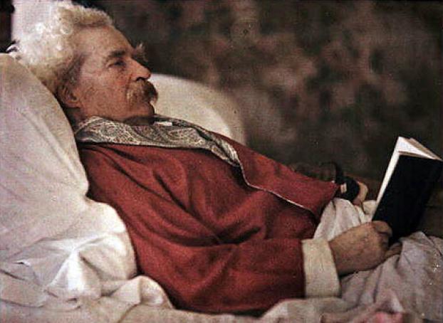 Lit_Books's tweet photo. "Ideally a book would have no order to it, and the reader would have to discover his own." -Mark Twain / Twain reads* http://t.co/vxa0EekKSJ