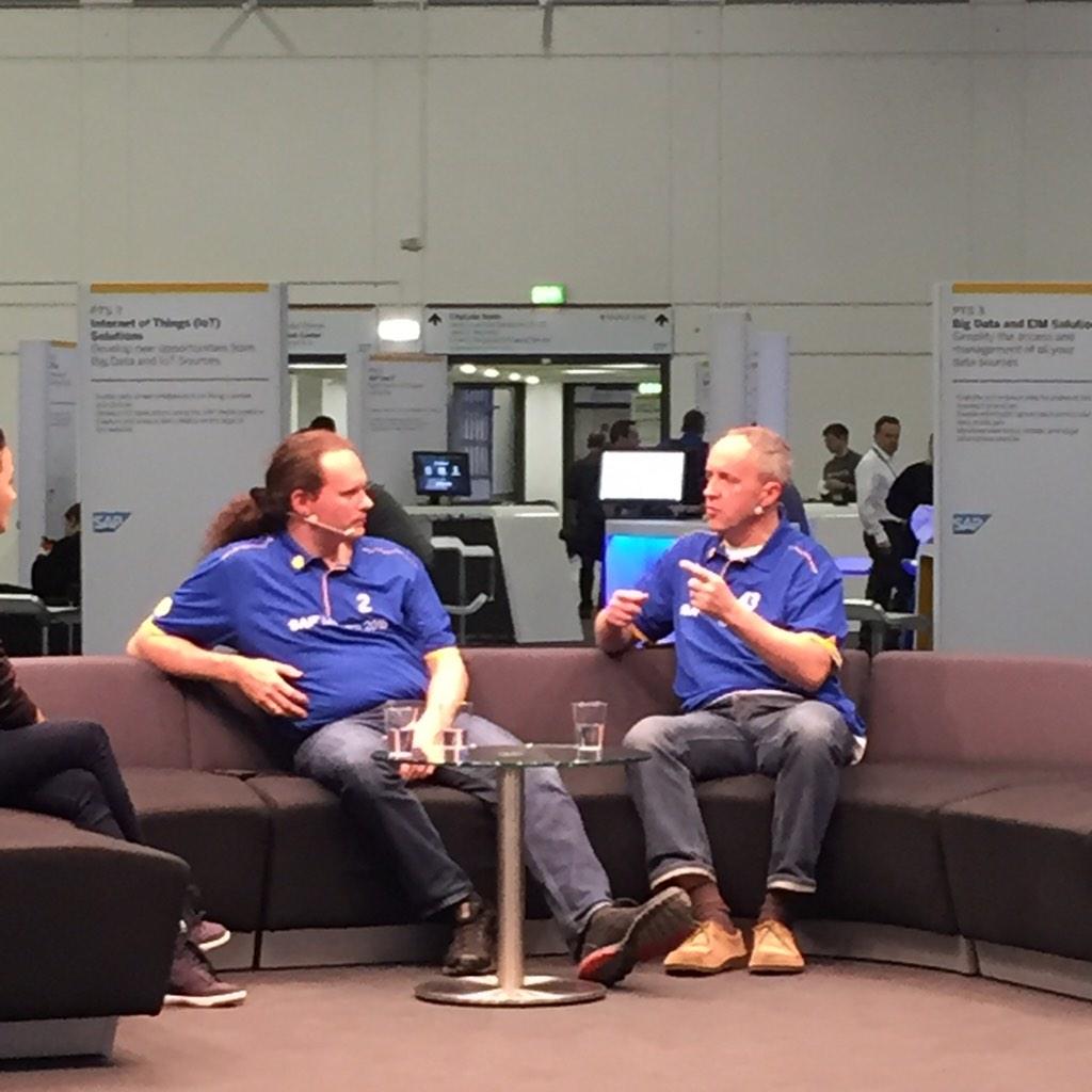 WeissJorge's tweet image. @qmacro and @wolf_gregor interview at #SAPTechEd #SAPtd #sapdevs #saplive