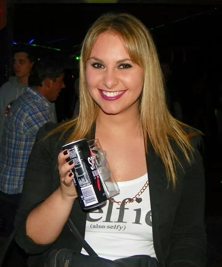 barraasterix's tweet photo. La gente linda esta en @beatlaspiedras :-) y este sabado #sevadetema #explotabeat http://t.co/PhSzsRYHQa