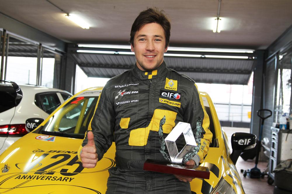 No olvidamos que el coche que ha usado Marc Guillot en la #ClioCuo lo ganó gracias a <a href="/Dunlop_ES/">Dunlop España</a> en 2013…