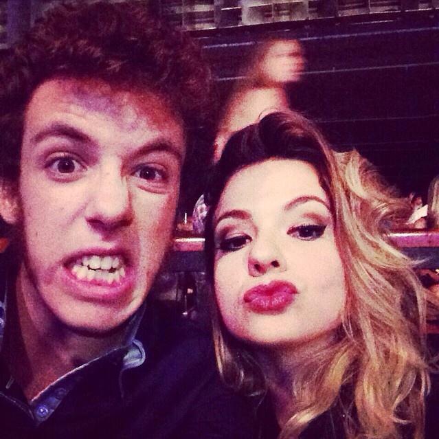 Explane_'s tweet photo. #PJB2014 I @belchiorthais prestigiando mais uma edição do @PremioJovem em SP! #PremioJovemBrasileiro http://t.co/0ar8tDYhIL