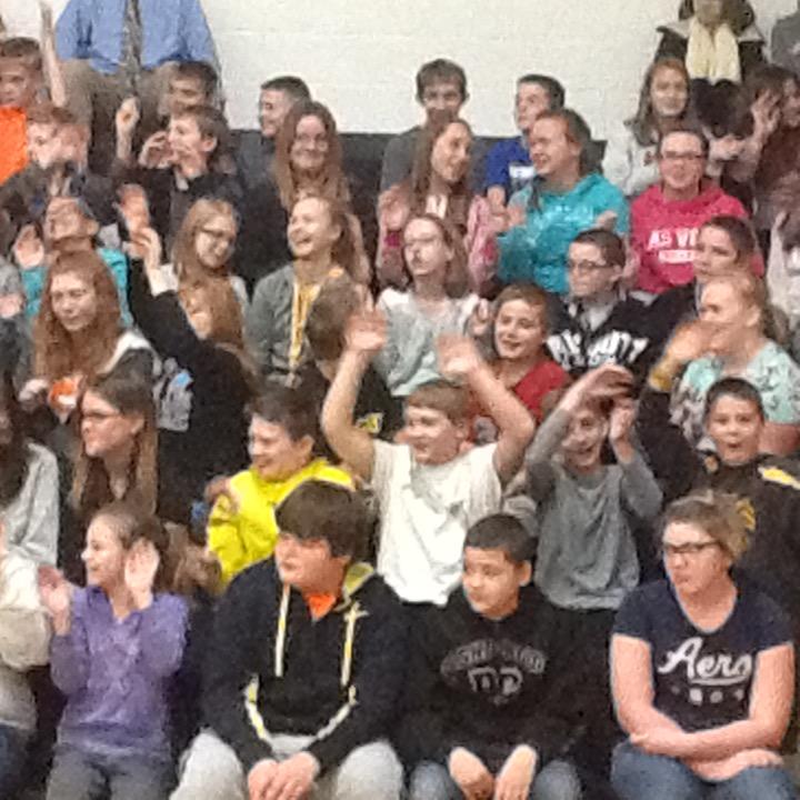 LCMSMustangs's tweet image. #LCMS rocking out to #ReverseOrder
