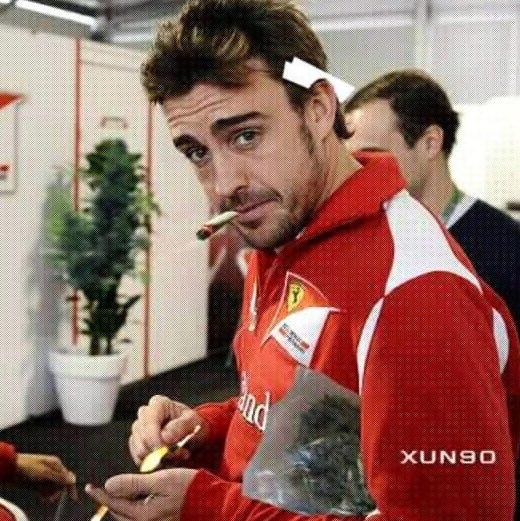 xikaganjah's tweet photo. Curioso sobre todo....Fernando alonso.... http://t.co/DnFbCdll2P