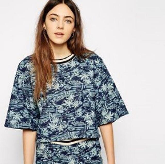 nativeroseldn's tweet photo. #AW14 Mavericks storm print co-ord. Available @asos @uoeurope @fashaddictldn #winter #print #fashion  #nativerose http://t.co/cfJyoxhPT9