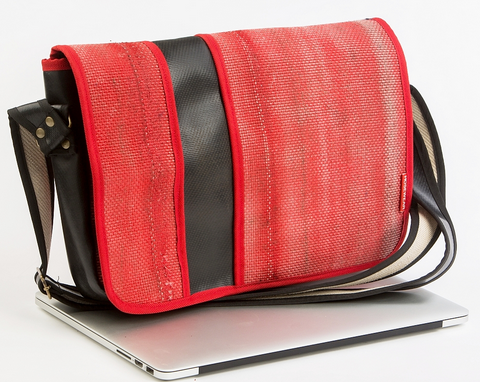 Our new laptop bag! Want to be the first person on the planet to carry this around? hosewear.com/product/laptop…