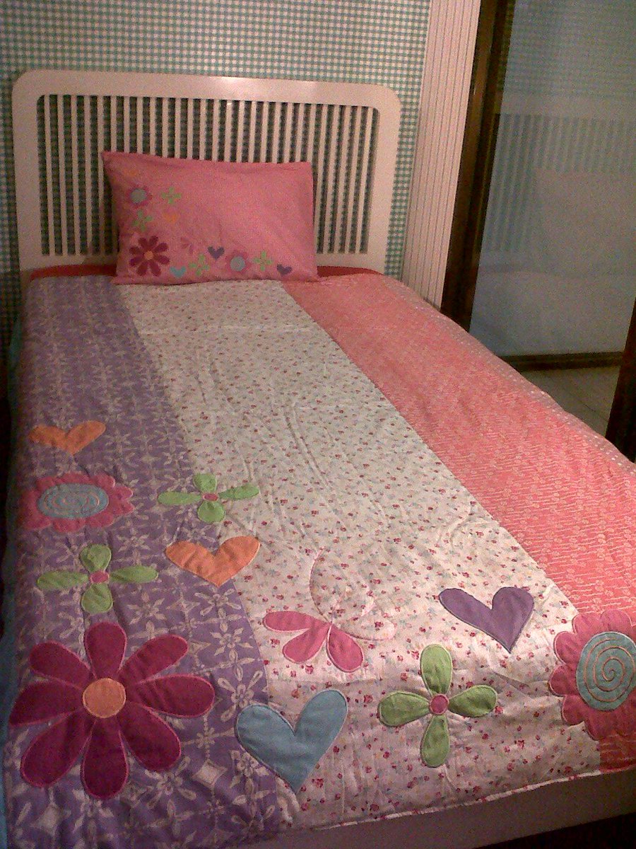 simply_idea's tweet photo. Bedcover Special Edisi by Simply idea.Sisa 2pcs Sgera pesan di sini.Harga Rp.550.000,-Who is the fastest,will get it. http://t.co/uFF3yHXUHQ