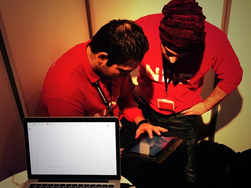 neighborfood_uk's tweet image. Our #development team... #livedebugging @Apps_World #AppsWorld #excellondon