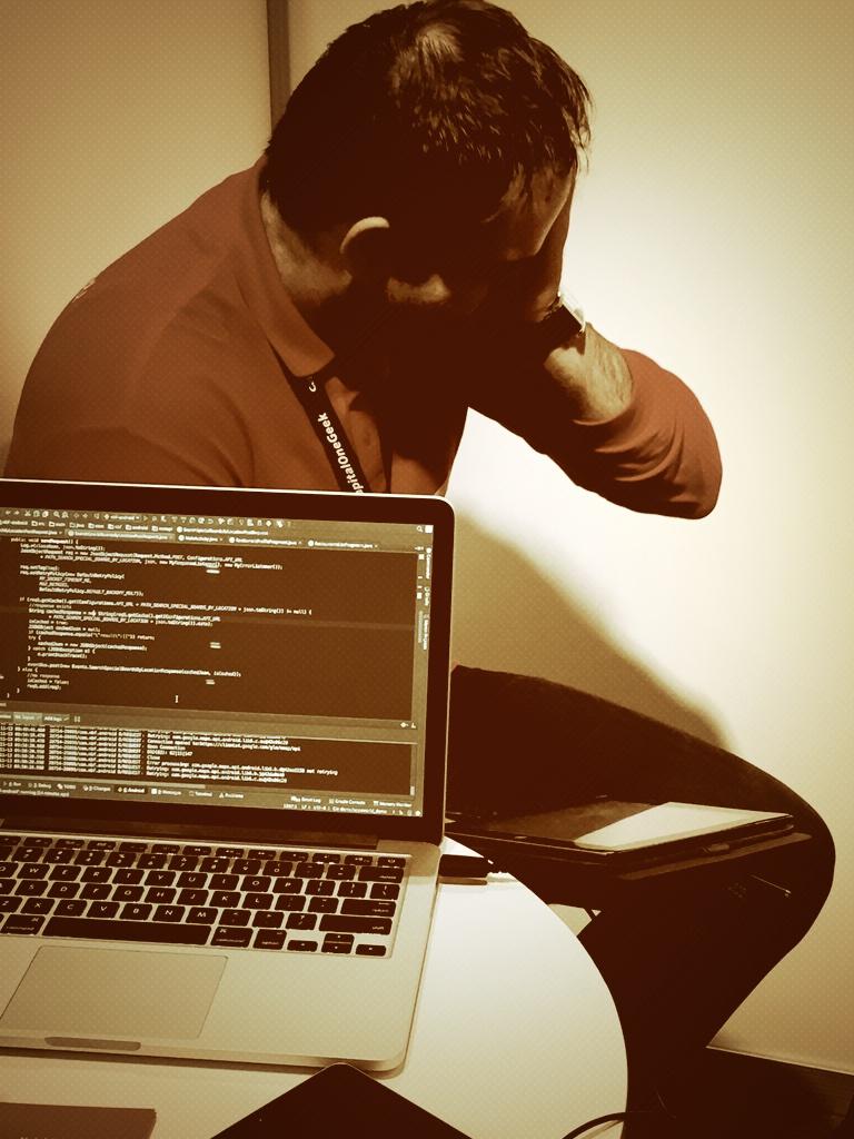 neighborfood_uk's tweet image. Our #development team... #livedebugging @Apps_World #AppsWorld #excellondon