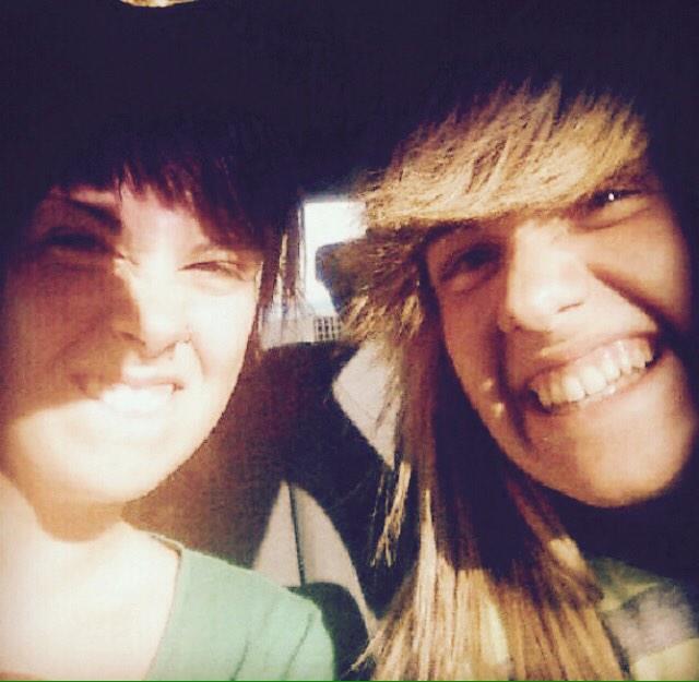 JenZarco's tweet photo. Hoy es el cumpleaños de una persona que lleva más de media vida conmigo. Mi amiga @boditas7 TE QUIERO! 2⃣4⃣🎁🎂 http://t.co/x68jHZoBcZ