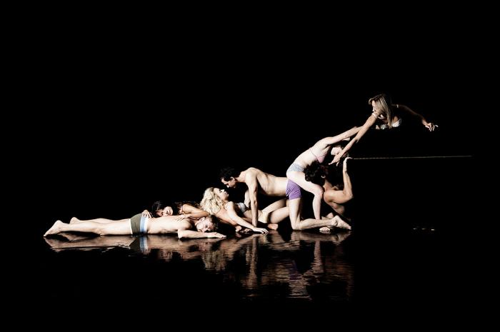 NucleoArtzine's tweet photo. @romaeuropa Festival, #REF14 #DNA14 #danza Giulio D'anna @fattoriavittad O O O O O O O O (IT) http://t.co/EbtRtXQeDZ http://t.co/wPRu4YwhJJ