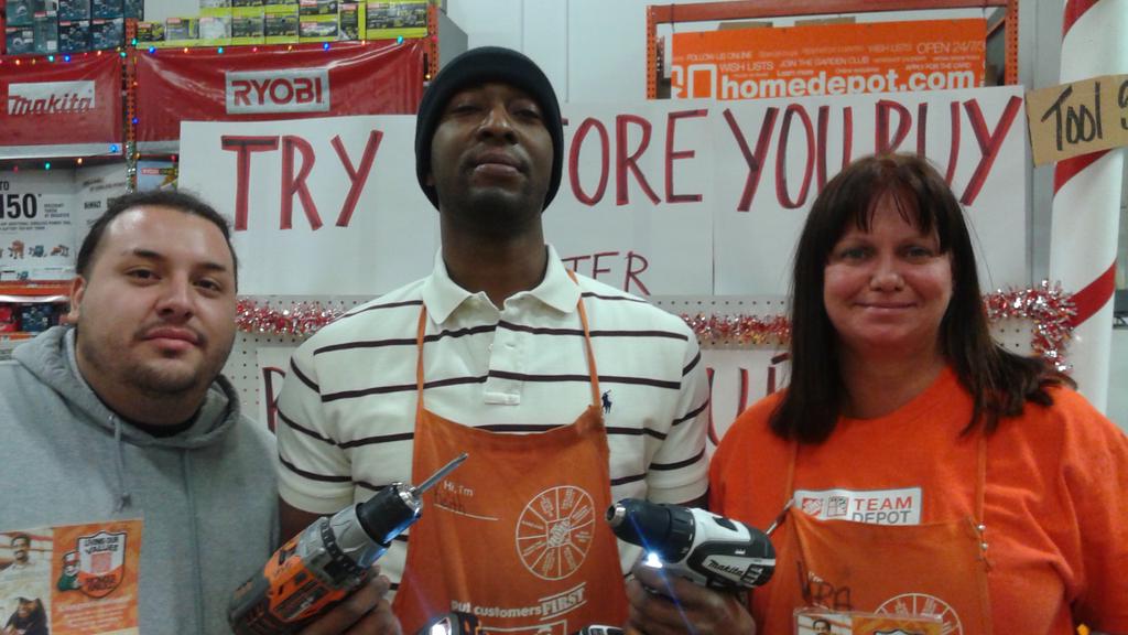 Awarding Vera &amp; Mando Homers for driving excellence in overhead organization &amp; inventory prep <a href="/Phillip737/">Phillip Danner</a> <a href="/cea97m/">Chris Anderson</a>