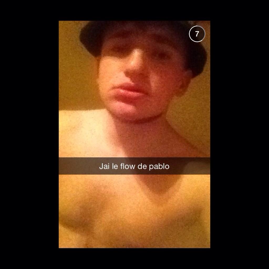 agolacestmoi's tweet image. @JonathanChabbey si ta lfow a pablo t accepter sur twitter sinon va niquer chaps&apos;zerrrr #pabloflow #Escobar #athyfake