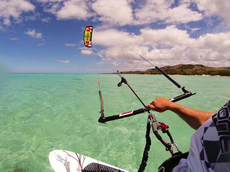 TimeandBonus's tweet image. ¡Descubre el deporte de moda! Bautizo de Kitesurf en #Barcelona por 49€ ¡Siente la adrenalina! goo.gl/n261NL