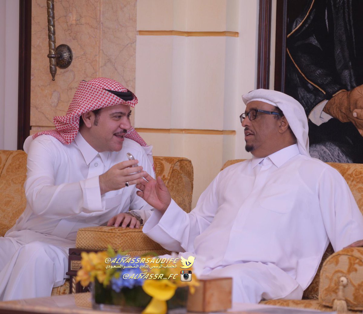 وتلقى ضاحي خلفان اتصالاً من الكابتن ماجد عبدالله رحب بانضمامه وقال اننا كنصراويين سعداء بوجود قامة مثل الفريق ضاحي