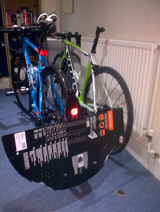 SKS Chromoplastic mudguards come with a 'mudflap'... and it is HUGE. <a href="/DavidMcleanCycl/">David McLean</a> <a href="/DavidHewett8/">𝕕𝕒𝕧𝕚𝕕 𝕙𝕖𝕨𝕖𝕥𝕥</a> <a href="/CamUniCycling/">CambridgeUni Cycling</a>