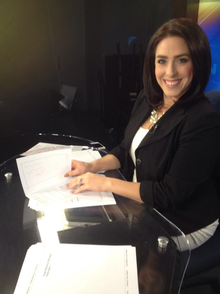 00EvanMichael's tweet photo. .@ChivonOnAir's fancy #6ThisMorning laptop that'llmake @MikeCurkov, #AMnewsers & @PhilCollinsFeed jealous! #paperlate http://t.co/kQUJ9FiMZZ