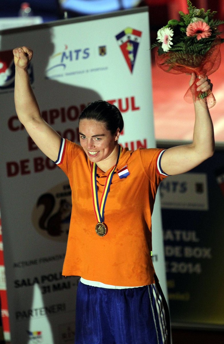 NUsport's tweet photo. Nouchka Fontijn gaat vanaf zondag in Zuid-Korea voor een medaille op de WK boksen: http://t.co/hks7xrtZMp http://t.co/c2vs1414wg