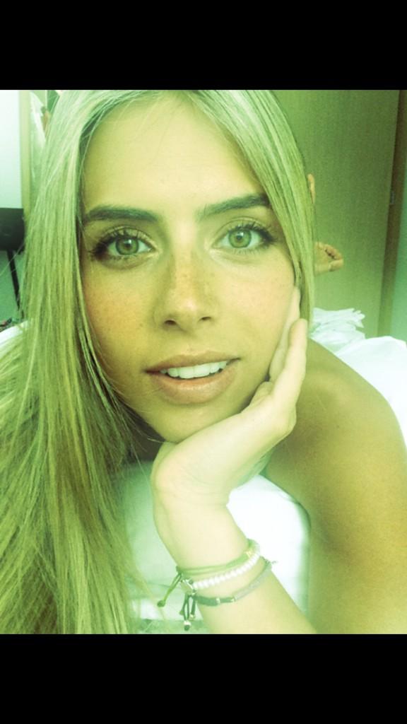 AnaSofiaHenaoE's tweet image. Pensando en ti!!!💚💚💚 #magic  #soñar