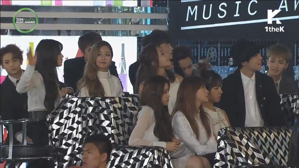 B2UewbzCYAEpvBK.jpg:large