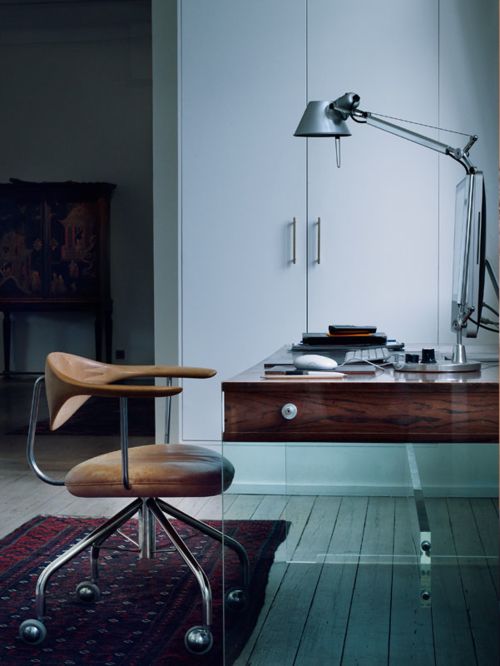 getmeahomeloan's tweet photo. Got the working space of your dreams? This is one we aspire to, show us yours! #workfromhome #contractor #freelance http://t.co/FrHNJZopbA