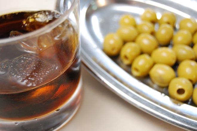 enbarcelonamag's tweet photo. ¿Y si nos vamos de aperitivo? @bodega1900, @MercatPrincesa, @BarTomas_Sarria, @MitjaVidaBar... http://t.co/jyG4SeWfSR http://t.co/0NDqOATzOr