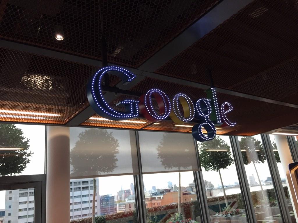 CREA_Geneve's tweet image. Super visite des bureau de @Google ! #Digital3London #Googlelab
