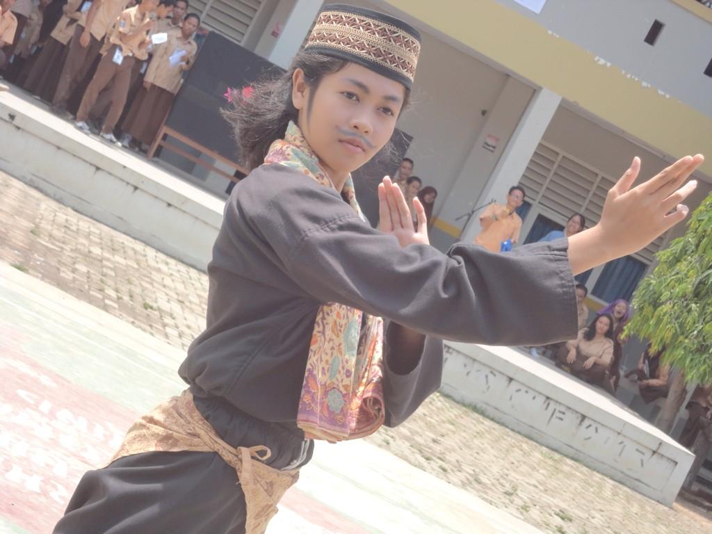 osismpk6tangsel's tweet photo. Retweet tweet ini agar karya Dwinta Mariana (2) bisa menjadi juara! http://t.co/9OL5N8uw5e