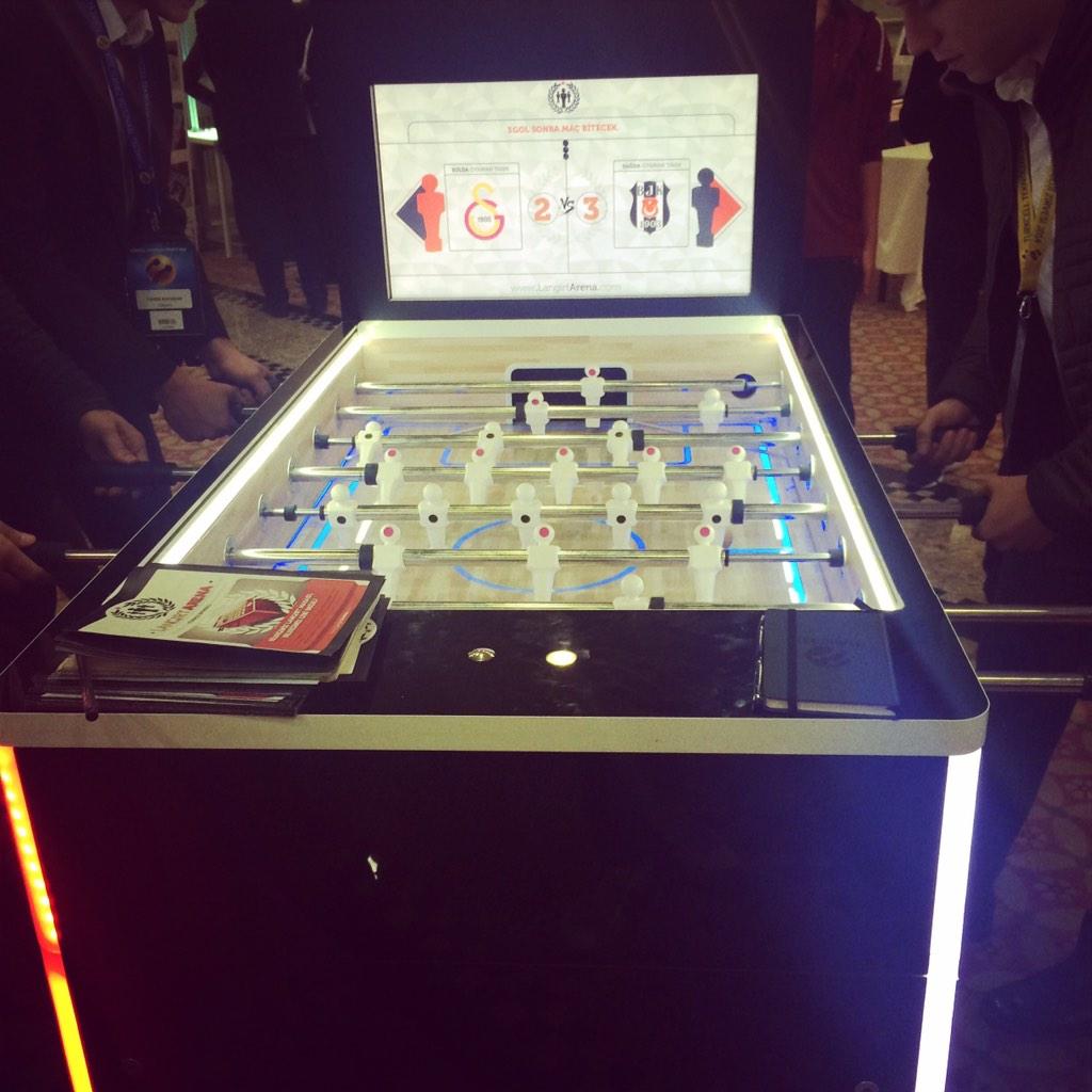 MakersCnsltng's tweet photo. Oynarken, stadyum havası yaşatan, tezahurat, skorboard ve canlı spikeri ile yeni nesil Langırt #MFIST2014'de! http://t.co/rtimT39dVP